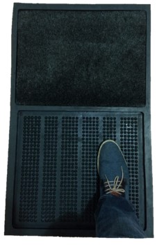 tapete sanitizante de caucho con tapete de alfombra